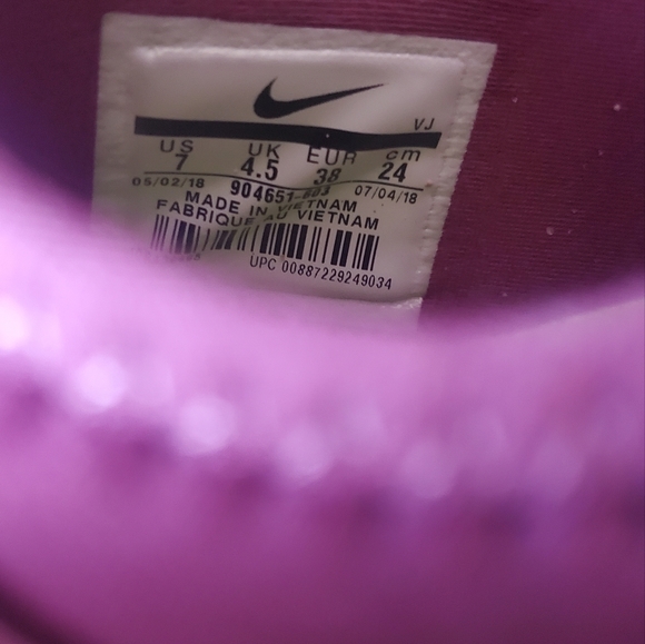 Nike Free Trainer Sneakers. Cranberry/purple in colour. Sz 7 Women's ๐ - Picture 7 of 7